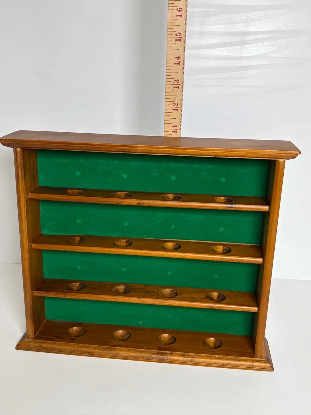 Wooden Golf Ball Display Rack Wall Mount 16 Ball Holder Green Felt Backing